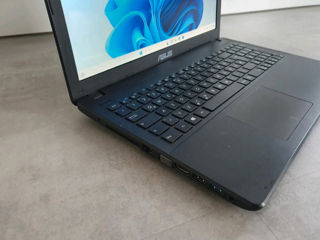 Laptop Asus X551CA foto 2