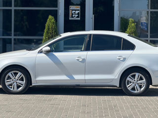 Volkswagen Jetta foto 6