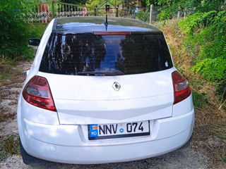 Renault Megane foto 2