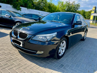 BMW 5 Series foto 2