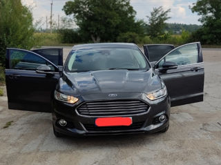 Ford Mondeo foto 9