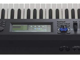 Akai Advance 49 (made in Taiwan). Yamaha MoDX 6+ (Montage) foto 8