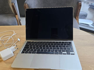 MacBook Air A2681 foto 3