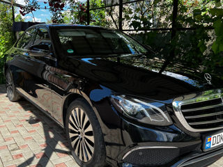 Mercedes E-Class foto 2