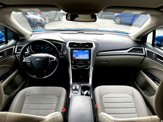 Ford Fusion foto 5