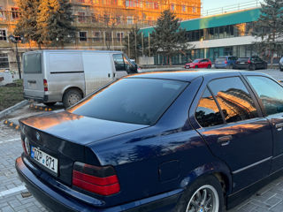 BMW 3 Series foto 7