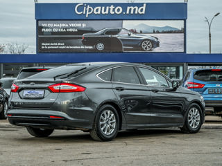 Ford Mondeo foto 2