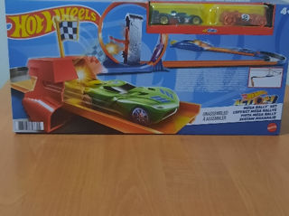 Vand pista hotwheels noua!