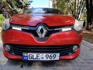 Renault Clio foto 1