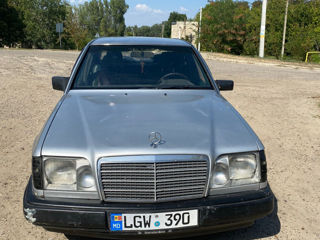 Mercedes E-Class foto 4