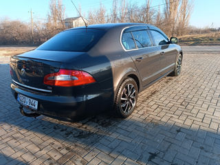 Skoda Superb foto 3