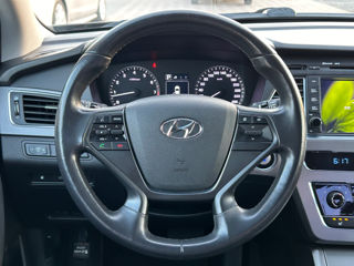 Hyundai Sonata foto 12