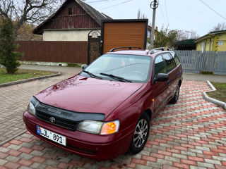 Toyota Carina foto 9