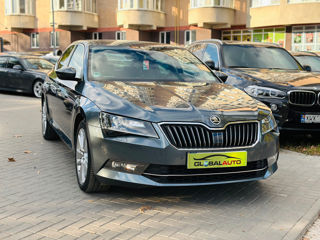 Skoda Superb foto 3