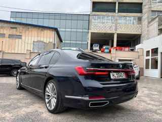 BMW 7 Series foto 2