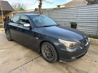 BMW 5 Series foto 2