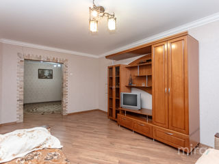 Apartament cu 3 camere, 94 m², Poșta Veche, Chișinău foto 4