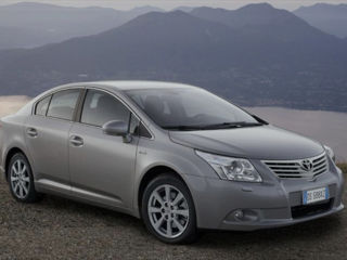 Toyota Avensis foto 2