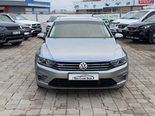 Volkswagen Passat foto 2