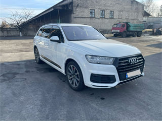 Audi Q7 foto 1