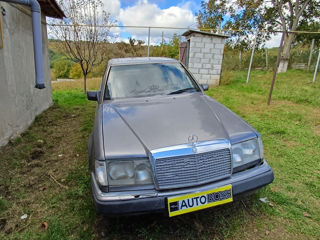 Mercedes Series (W124) foto 3