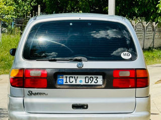 Volkswagen Sharan foto 5