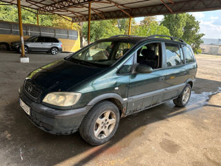 Opel Zafira foto 2