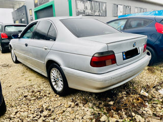 BMW 5 Series foto 3