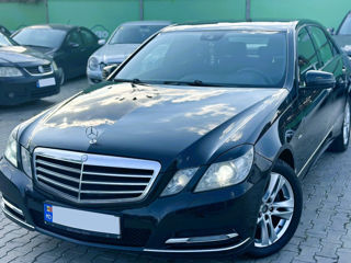 Mercedes E-Class foto 2