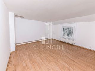 Casa noua in 2 nivele, 120 m2 + subsol, Centru, linga 40 ani foto 2