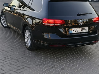 Volkswagen Passat foto 3