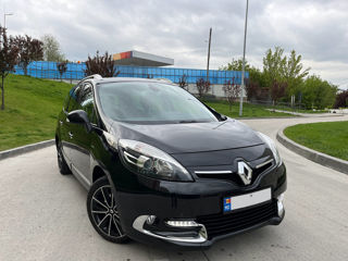 Renault Grand Scenic foto 2