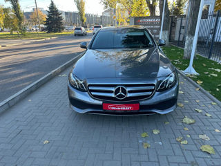 Mercedes E-Class foto 2