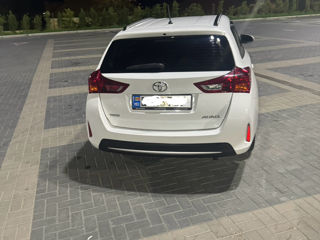 Toyota Auris foto 4