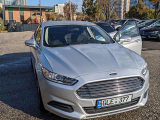 Ford Fusion foto 2