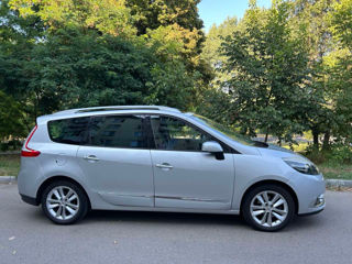 Renault Grand Scenic foto 2