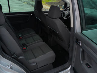 Volkswagen Touran foto 9