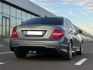 Mercedes C-Class foto 5