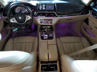 BMW 7 Series foto 7