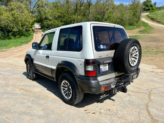 Mitsubishi Pajero foto 4