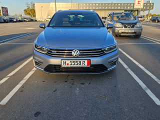 Volkswagen Passat foto 1