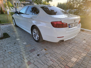 BMW 5 Series foto 3