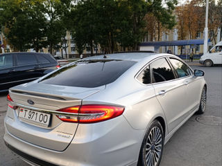 Ford Fusion foto 5