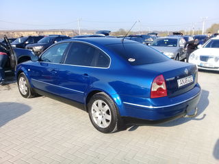 Volkswagen Passat foto 3