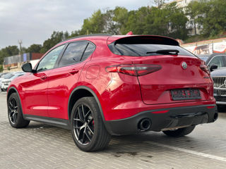 Alfa Romeo Stelvio foto 4