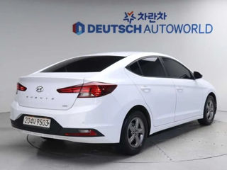 Hyundai Avante foto 2