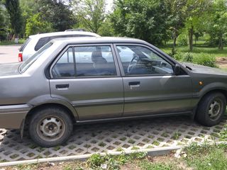 Nissan Sunny foto 6