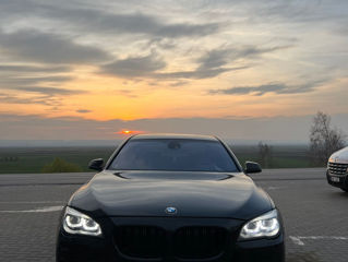 BMW 7 Series foto 1