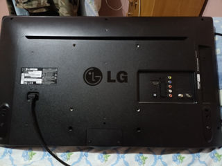 LG 32 foto 2