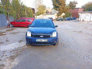 Ford Fusion foto 2